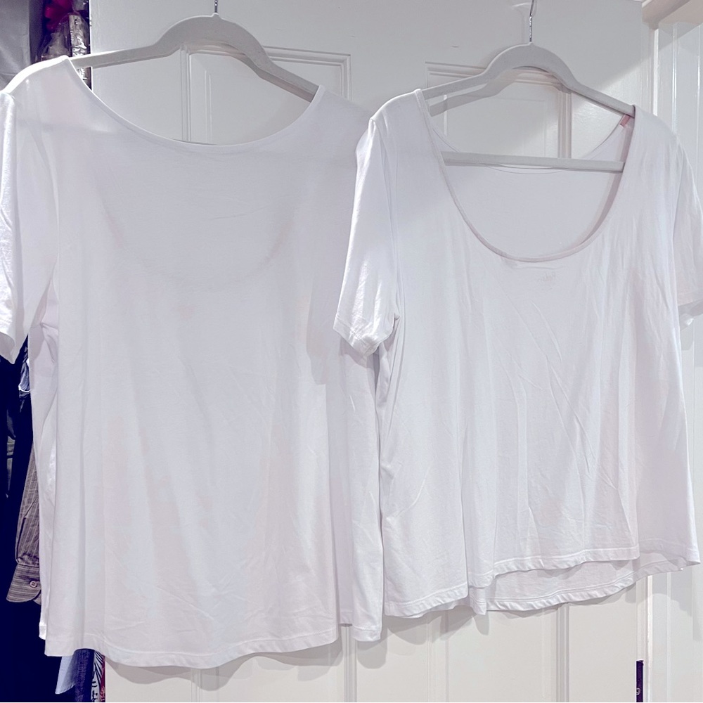 Mini Bodden short sleeved, white T-shirts scoop back